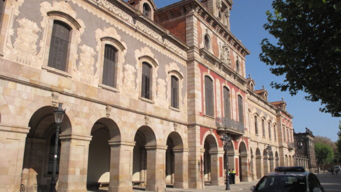 Façana del Parlament de Catalunya