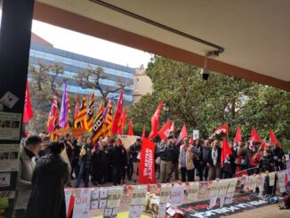 Concentració davant el departament d'educació